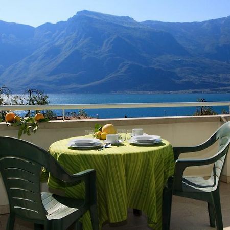 Residence Villa Aranci Limone sul Garda Exterior photo