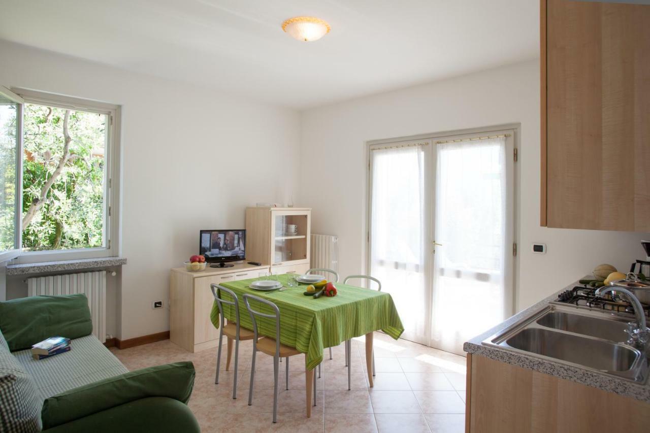 Residence Villa Aranci Limone sul Garda Exterior photo